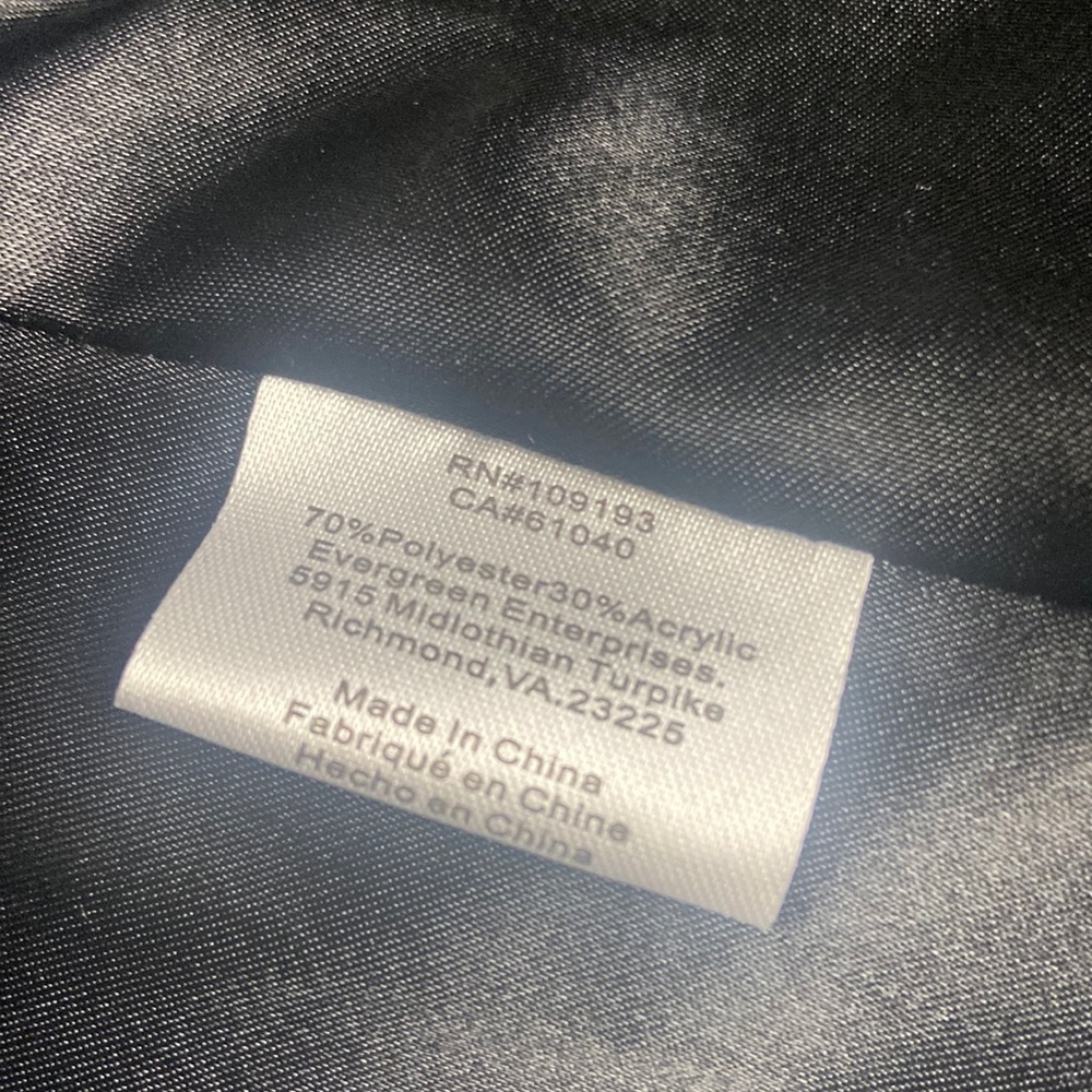 NWT B boutique by Evergreen Faux Fur Vest & Scarf
💕 - Picture 9 of 11